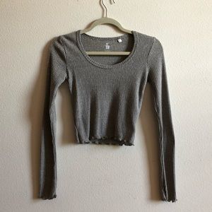Long Sleeved Gray Crop Top